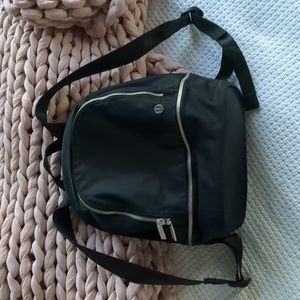 City Adventurer BackpackMini 11L - Black LIKE NEW